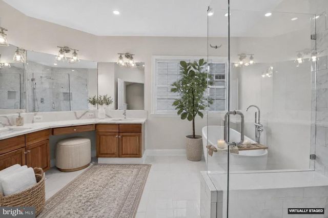 13621 PINE VIEW LN, Rockville, MD 20850