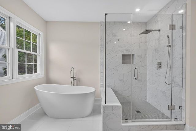 13621 PINE VIEW LN, Rockville, MD 20850