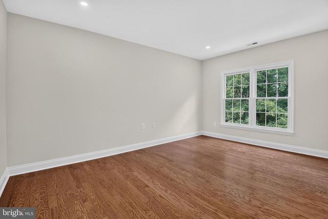 13621 PINE VIEW LN, Rockville, MD 20850