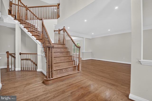 13621 PINE VIEW LN, Rockville, MD 20850