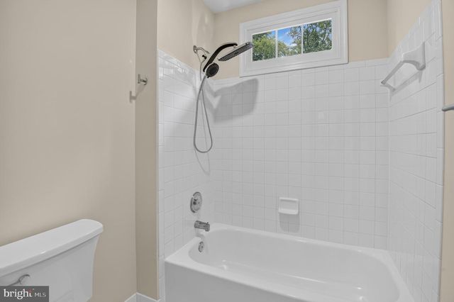 13621 PINE VIEW LN, Rockville, MD 20850