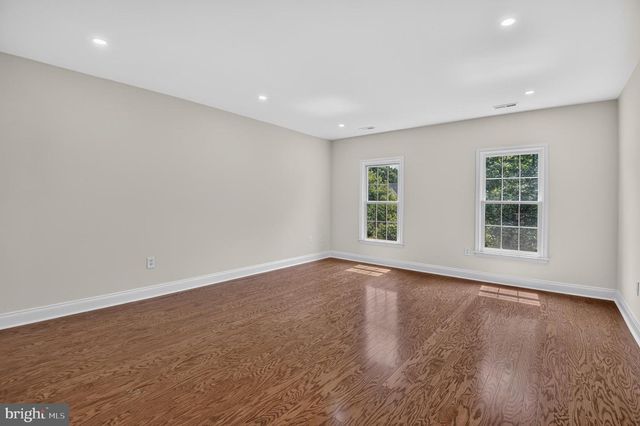 13621 PINE VIEW LN, Rockville, MD 20850