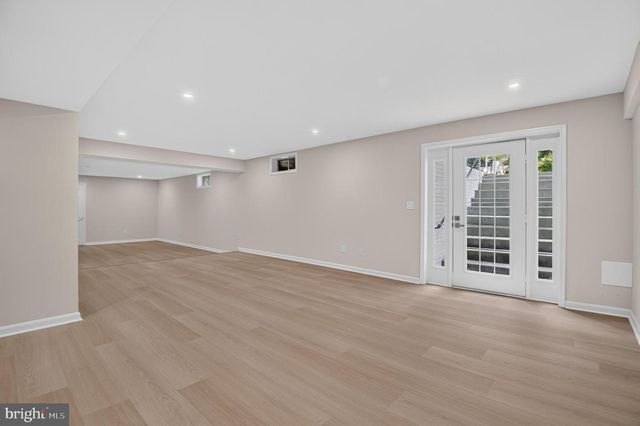 13621 PINE VIEW LN, Rockville, MD 20850