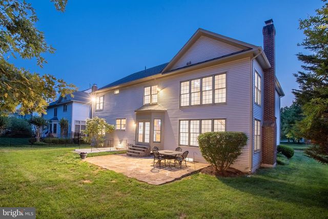 13621 PINE VIEW LN, Rockville, MD 20850