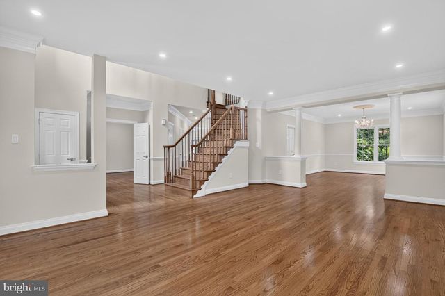 13621 PINE VIEW LN, Rockville, MD 20850