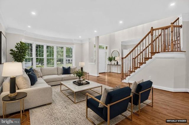 13621 PINE VIEW LN, Rockville, MD 20850