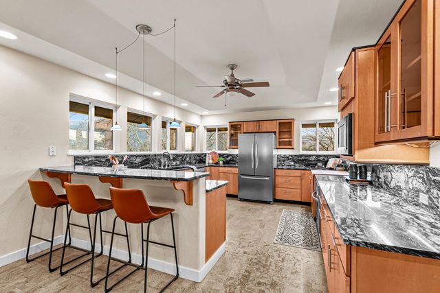 157 Ashland Acres Road, Ashland, OR 97520