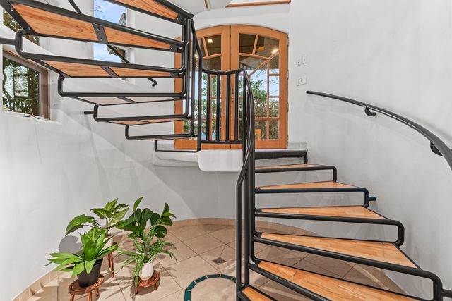 157 Ashland Acres Road, Ashland, OR 97520