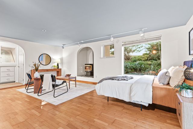 157 Ashland Acres Road, Ashland, OR 97520