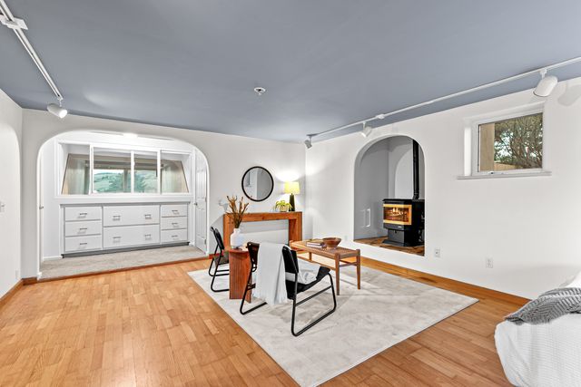 157 Ashland Acres Road, Ashland, OR 97520