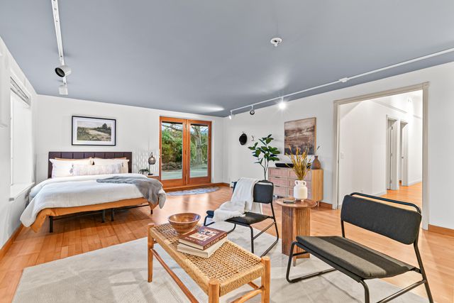 157 Ashland Acres Road, Ashland, OR 97520