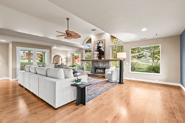 157 Ashland Acres Road, Ashland, OR 97520