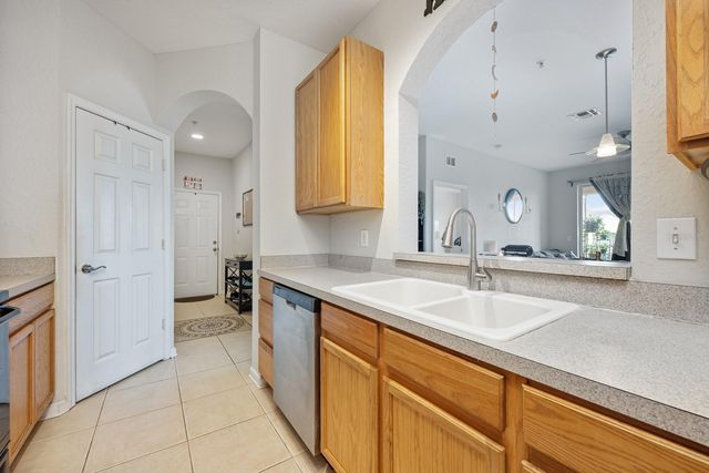 6335 CONTESSA DRIVE 301, Orlando, FL 32829