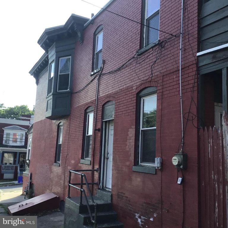 467 CRESCENT ST, Harrisburg, PA 17104