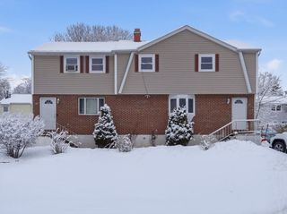 25-27 Bicknell Ave, Methuen, MA 01844