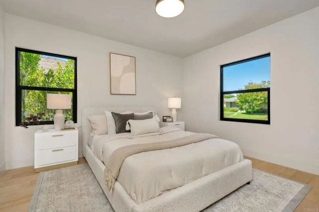 7807 Agnew Ave, Los Angeles, CA 90045