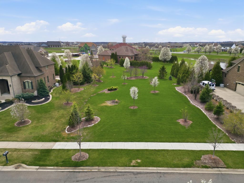 8645 W 105th Avenue, St. John, IN 46373