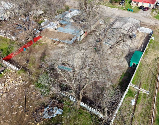 313 E 9th Street, Clifton, TX 76634