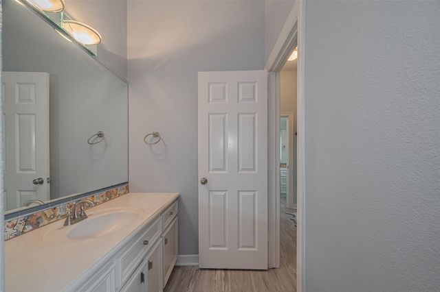 4006 Lanark Ln, Houston, TX 77025