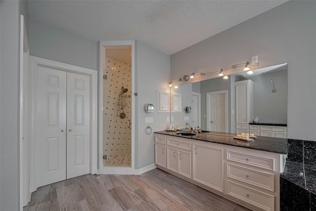 4006 Lanark Ln, Houston, TX 77025