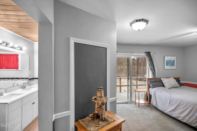 5204 Pillar Way, Fort Ann, NY 12827