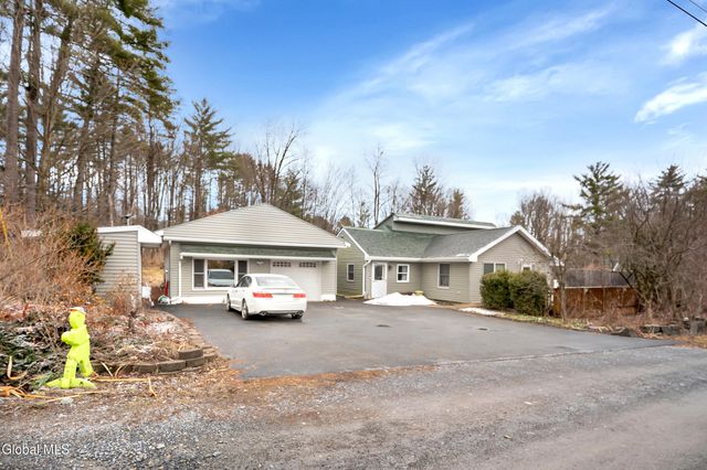 5204 Pillar Way, Fort Ann, NY 12827