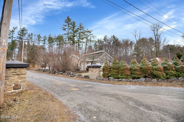 5204 Pillar Way, Fort Ann, NY 12827