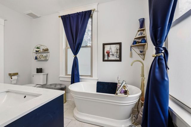 530 S Waco Street, Van Alstyne, TX 75495
