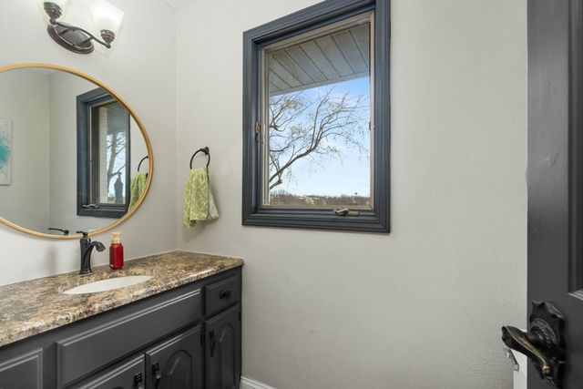 575 North Lemmon Avenue, Bolivar, MO 65613