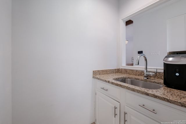 6334 Firestone Pkwy, San Antonio, TX 78244