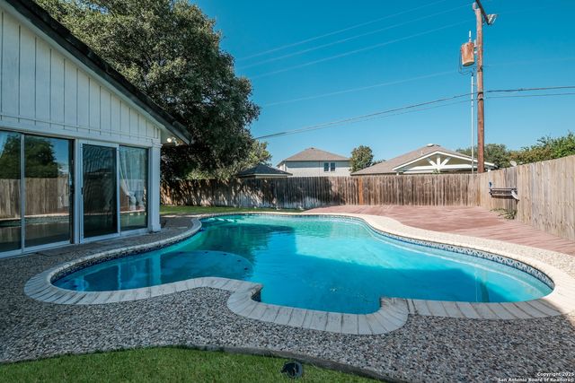 6334 Firestone Pkwy, San Antonio, TX 78244