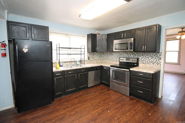 738 N 2Nd St, Paragould, AR 72450