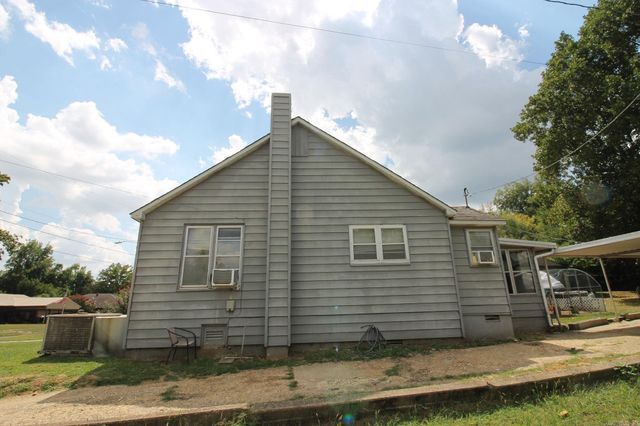 738 N 2Nd St, Paragould, AR 72450