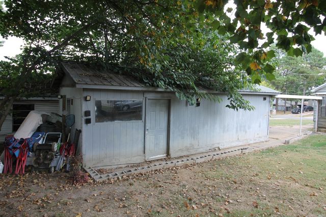 738 N 2Nd St, Paragould, AR 72450