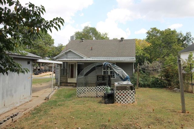 738 N 2Nd St, Paragould, AR 72450
