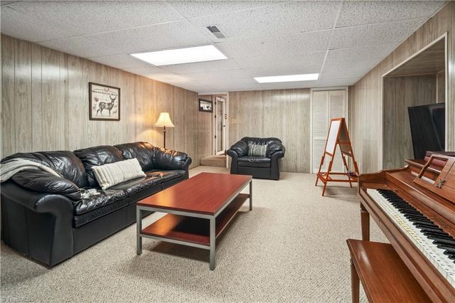 216 E Devon Drive, Mount Airy, NC 27030