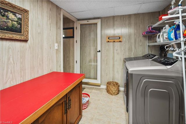 216 E Devon Drive, Mount Airy, NC 27030