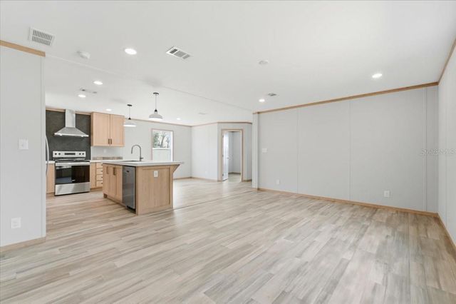 18015 SE 18TH STREET, Silver Springs, FL 34488