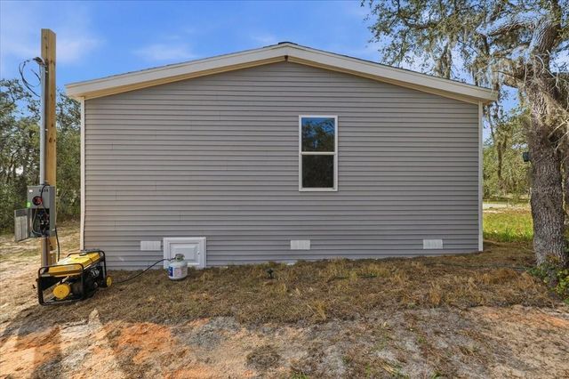 18015 SE 18TH STREET, Silver Springs, FL 34488