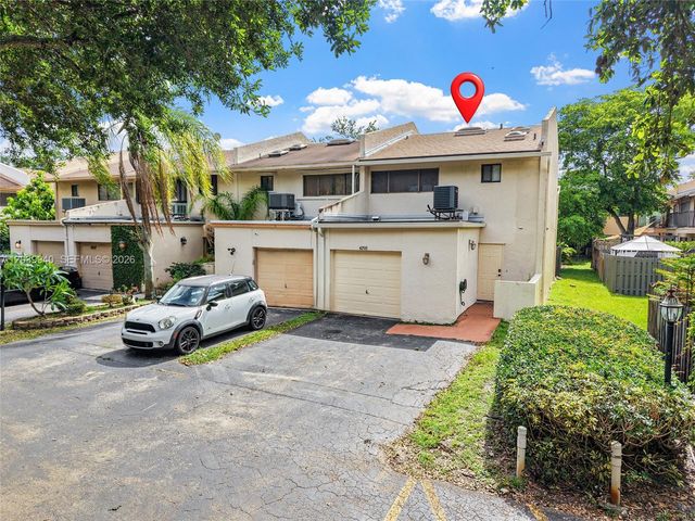 4293 N 76th Ave, Davie, FL 33024