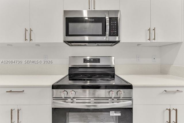 18414 SW 2nd St, Pembroke Pines, FL 33029