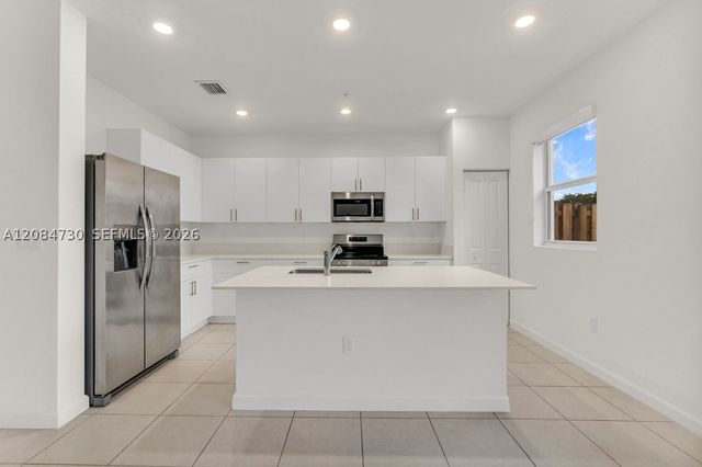 18414 SW 2nd St, Pembroke Pines, FL 33029