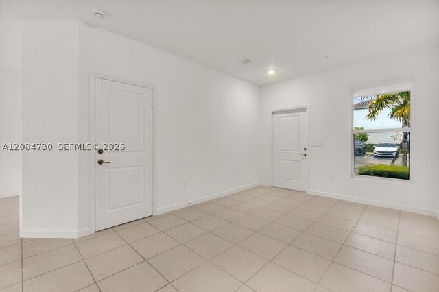 18414 SW 2nd St, Pembroke Pines, FL 33029