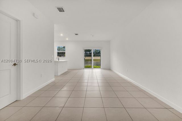 18414 SW 2nd St, Pembroke Pines, FL 33029