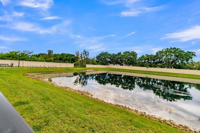 18414 SW 2nd St, Pembroke Pines, FL 33029