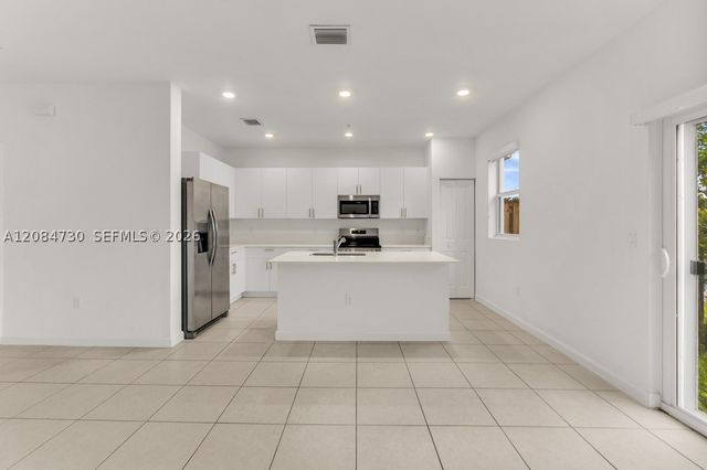 18414 SW 2nd St, Pembroke Pines, FL 33029