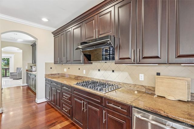 1006 N 28th Place, Renton, WA 98056