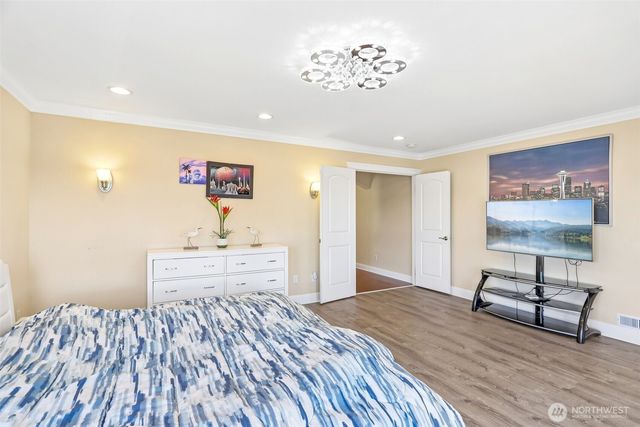 1006 N 28th Place, Renton, WA 98056