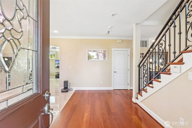 1006 N 28th Place, Renton, WA 98056
