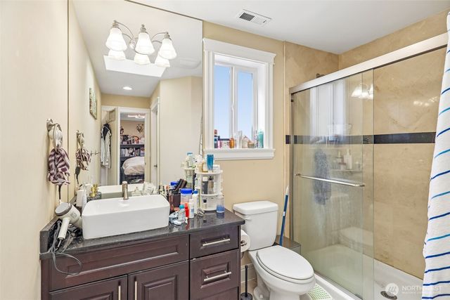 1006 N 28th Place, Renton, WA 98056